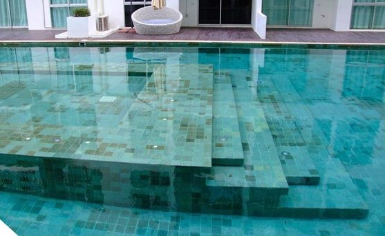 5-reasons-green-sukabumi-stone-is-best-for-durable-pools-3
